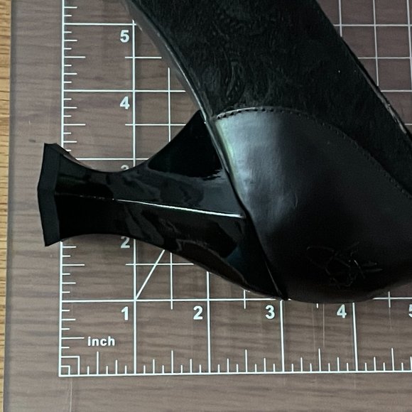 Fluevog Rubens (Black Suede) - Picture 4 of 11